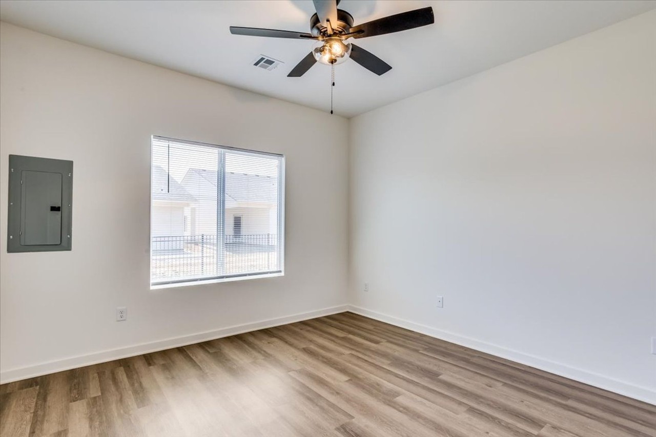 3653 N Sagebrush St - Photo 7 of 17