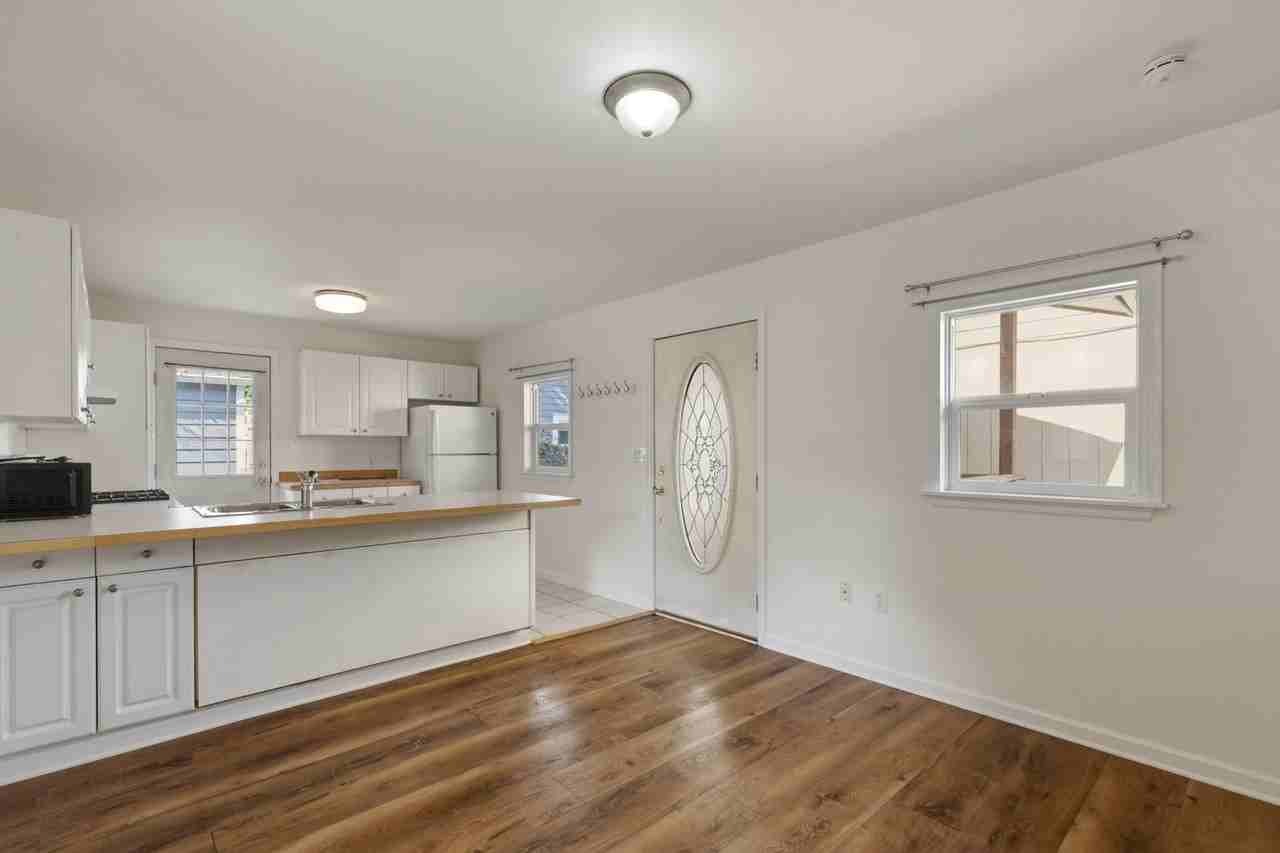 127A Plymouth St Nw - Photo 4 of 18