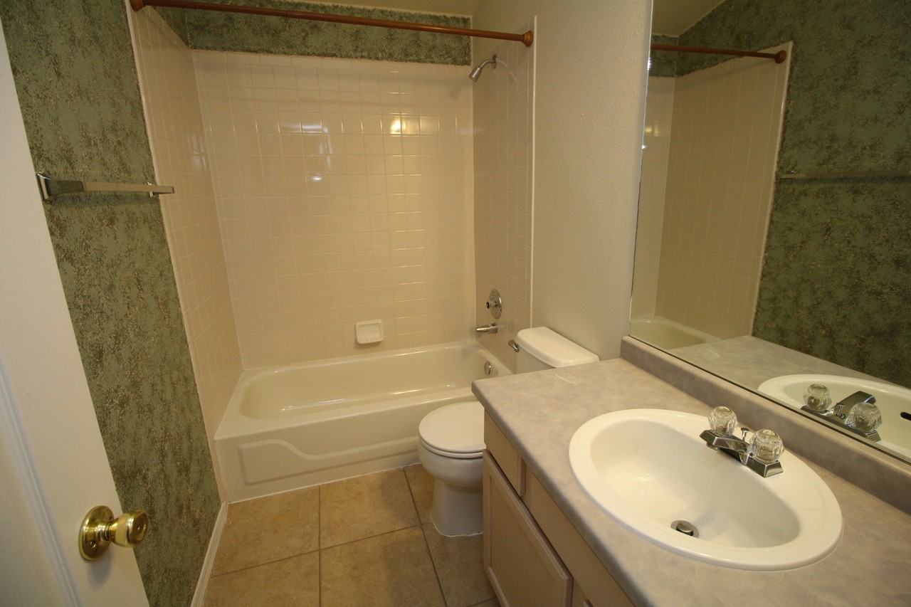 6724 Lost Springs Dr - Photo 7 of 14