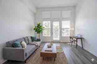 Monticello Apartments in Valencia! - Photo 1 of 1