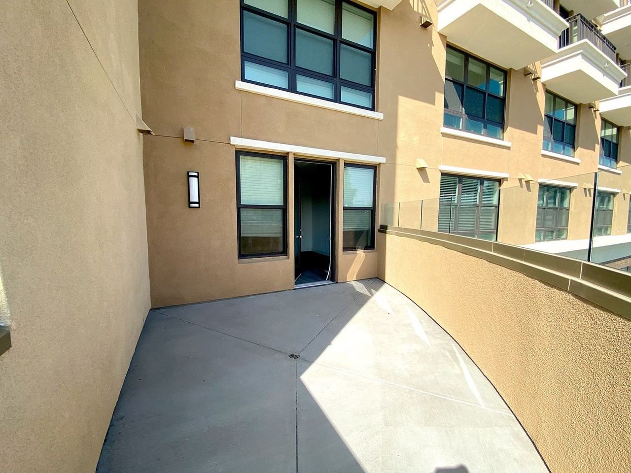 Monticello Apartments in Valencia! - Photo 3 of 18