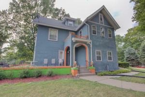 featured image of 624 Scott St