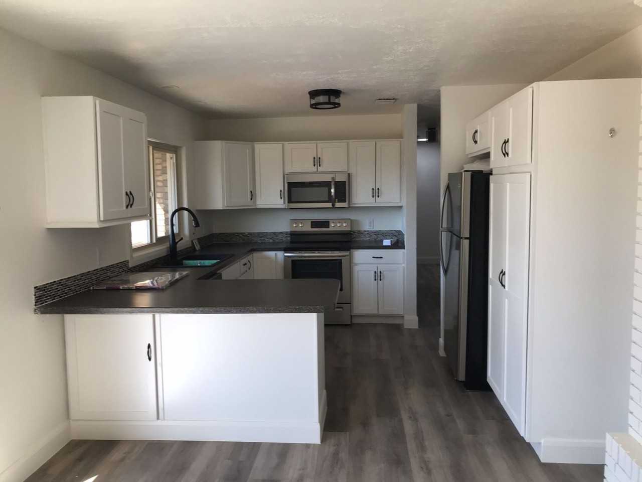 1035 Red Bud Cir - Photo 5 of 23