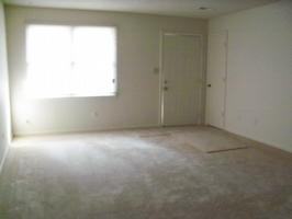 424 N Linwood Ave - Photo 3 of 6