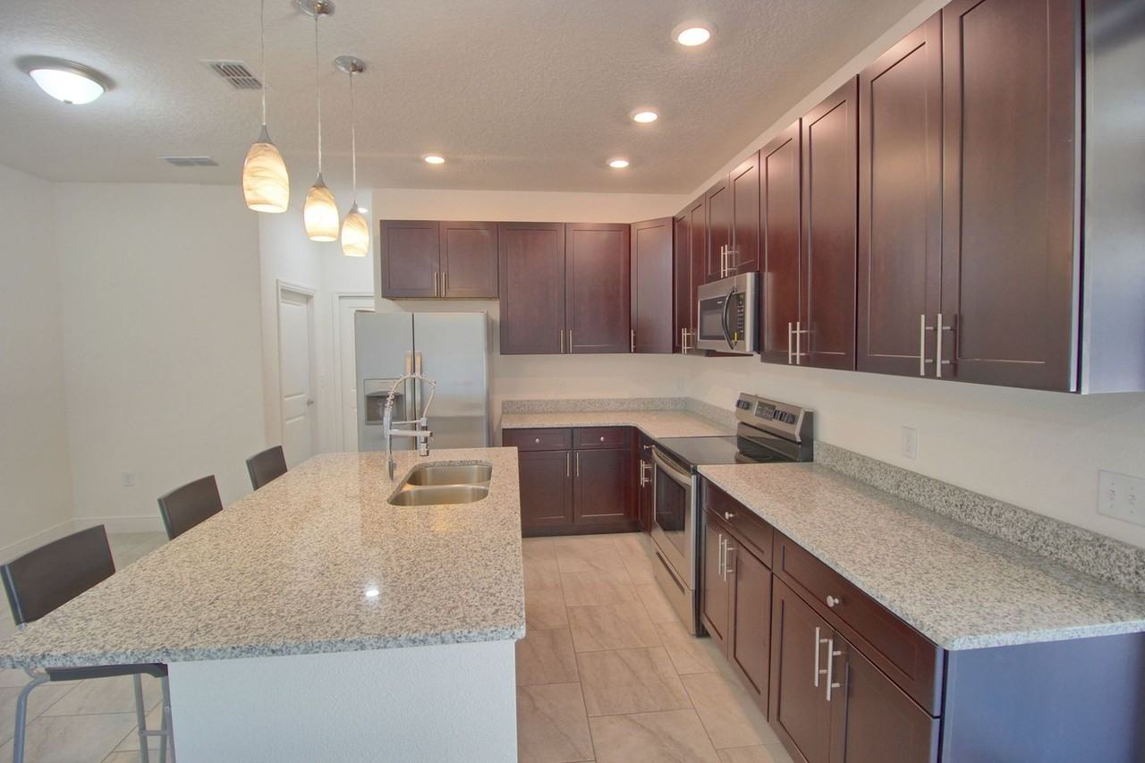 5054 Marina Dr - Photo 4 of 22
