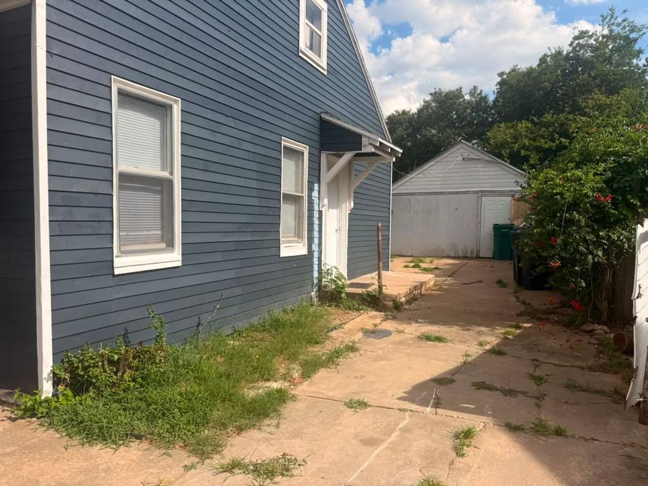 3228 Nw 26th St - Photo 2 of 9