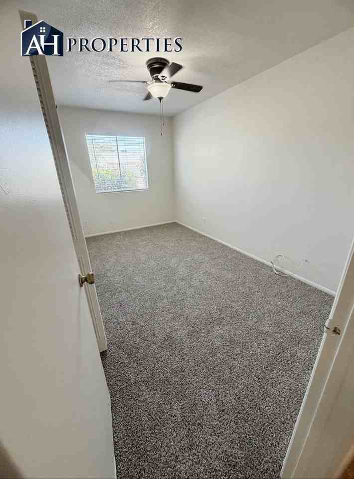 3222 W Villa Maria Dr - Photo 6 of 15