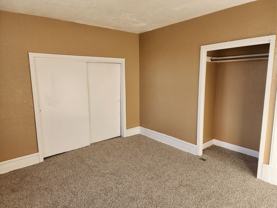 933 S Greenlawn Ave - Photo 1 of 1