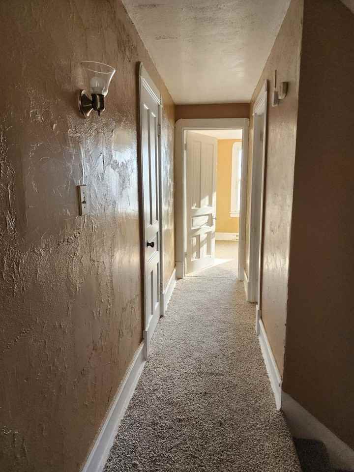 933 S Greenlawn Ave - Photo 3 of 16