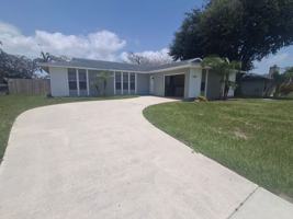 featured image of 1526 Se Clearmont St