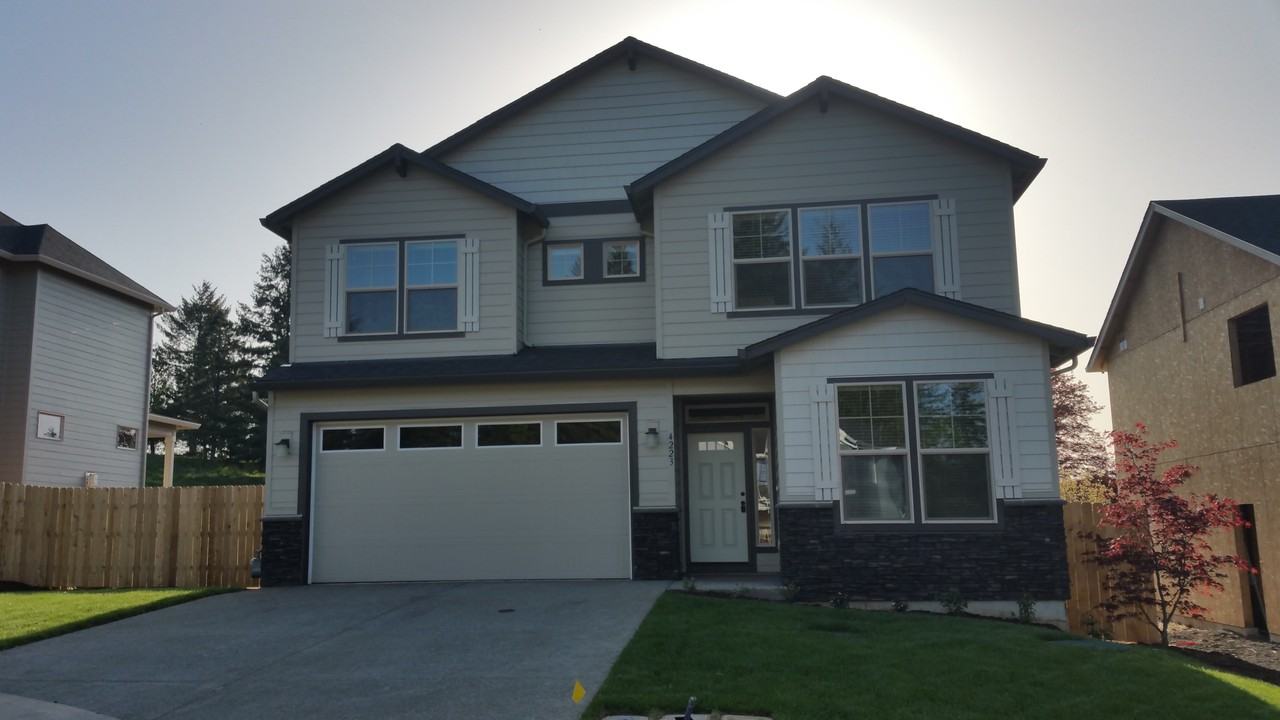 4223 Ne Tacoma Ct