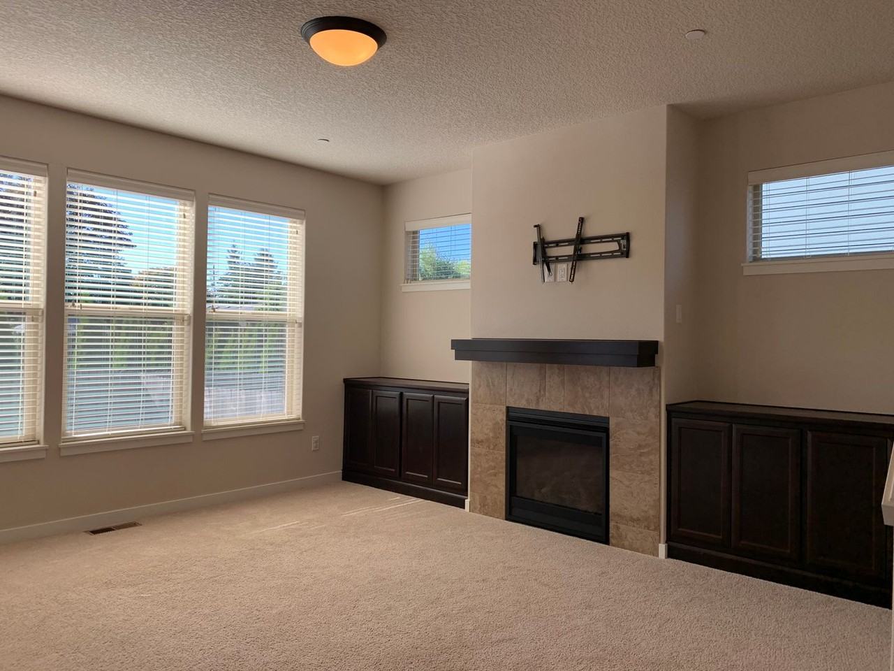 4223 Ne Tacoma Ct - Photo 7 of 42