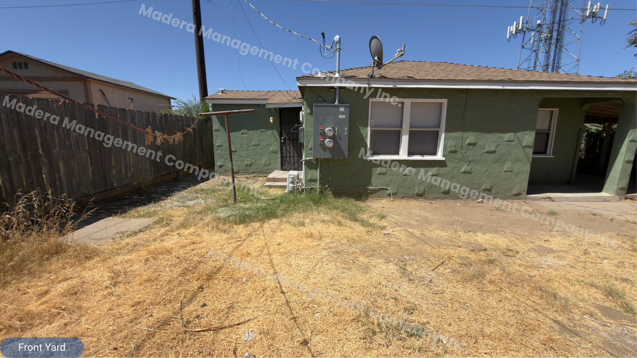 712 3/4 S D St - Photo 2 of 11