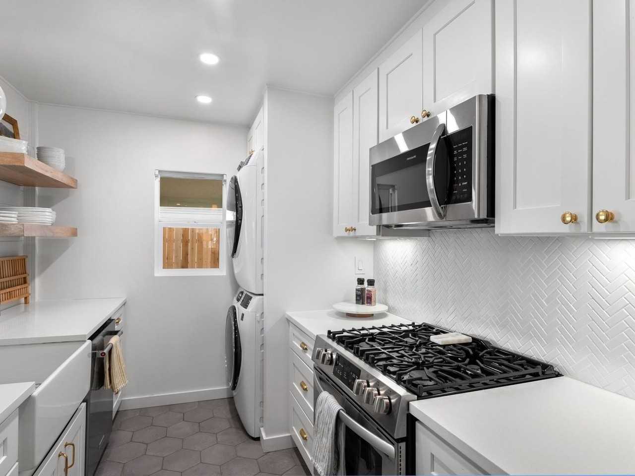 2000 W Virginia Ave - Photo 2 of 19