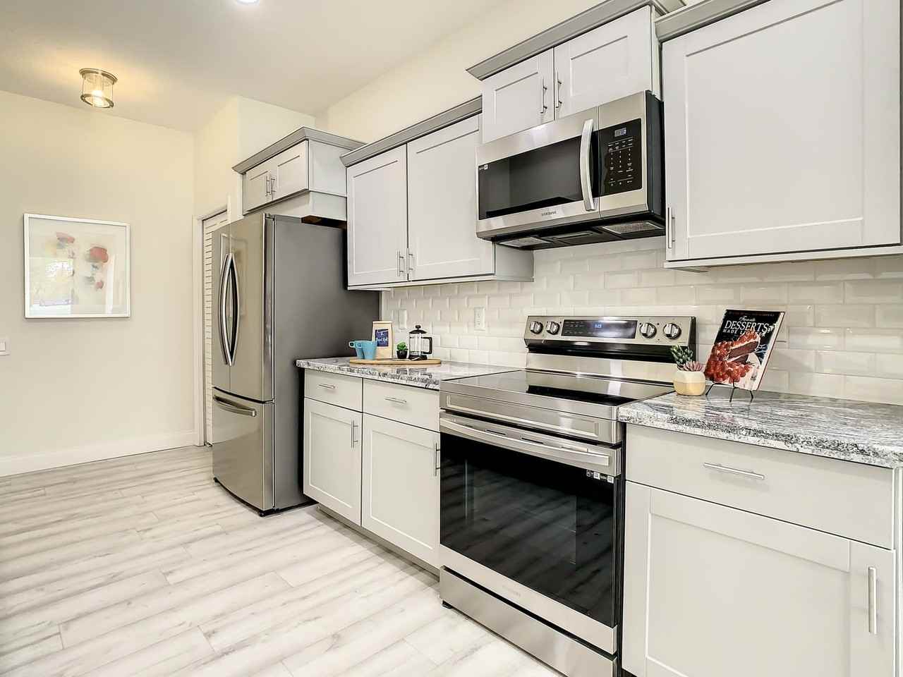 7302 Alvina St - Photo 7 of 17