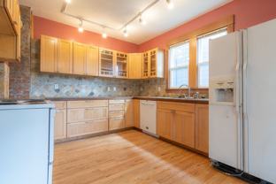 4715 Ne 17th Ave - Photo 1 of 1