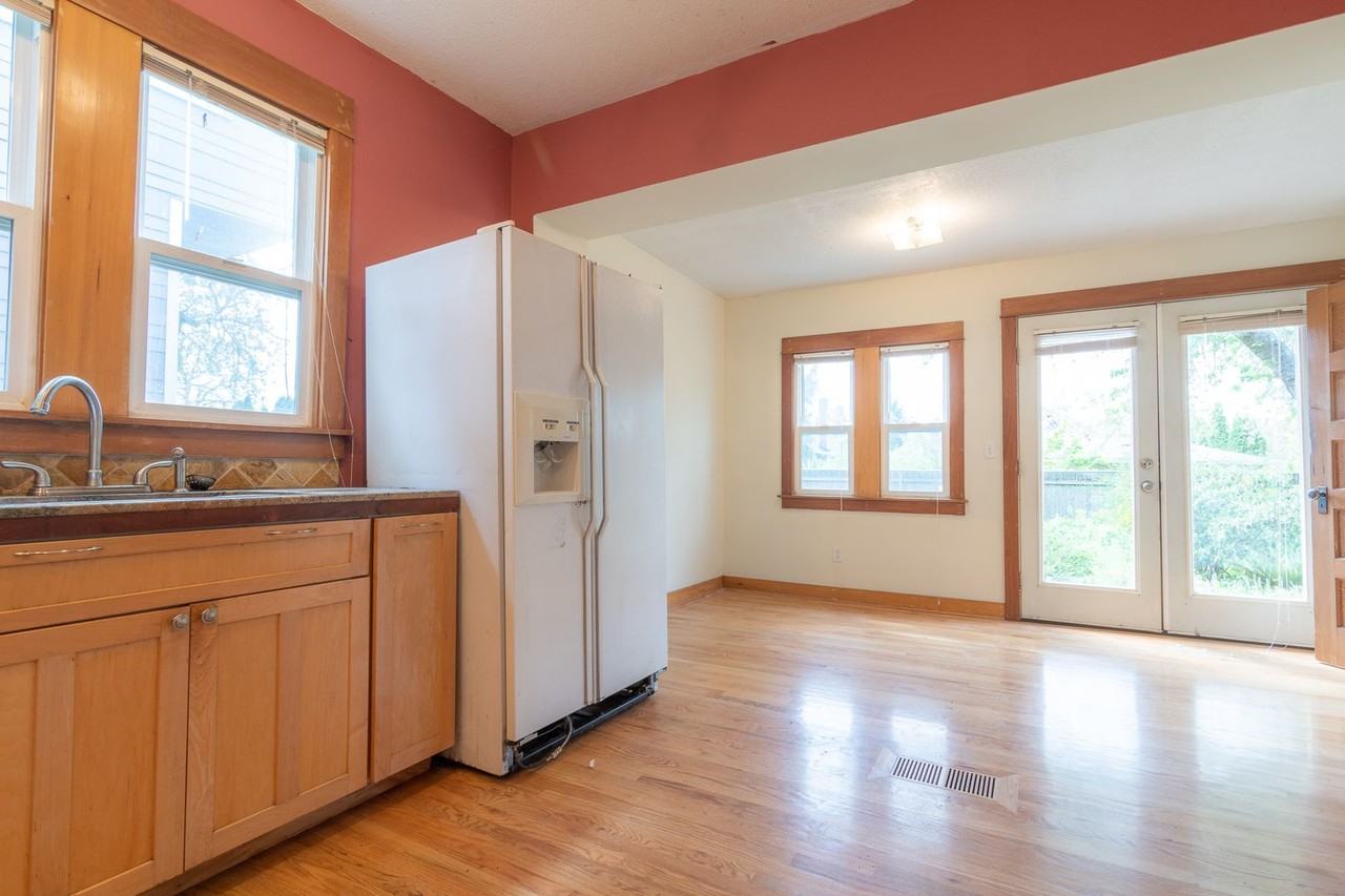 4715 Ne 17th Ave - Photo 3 of 18