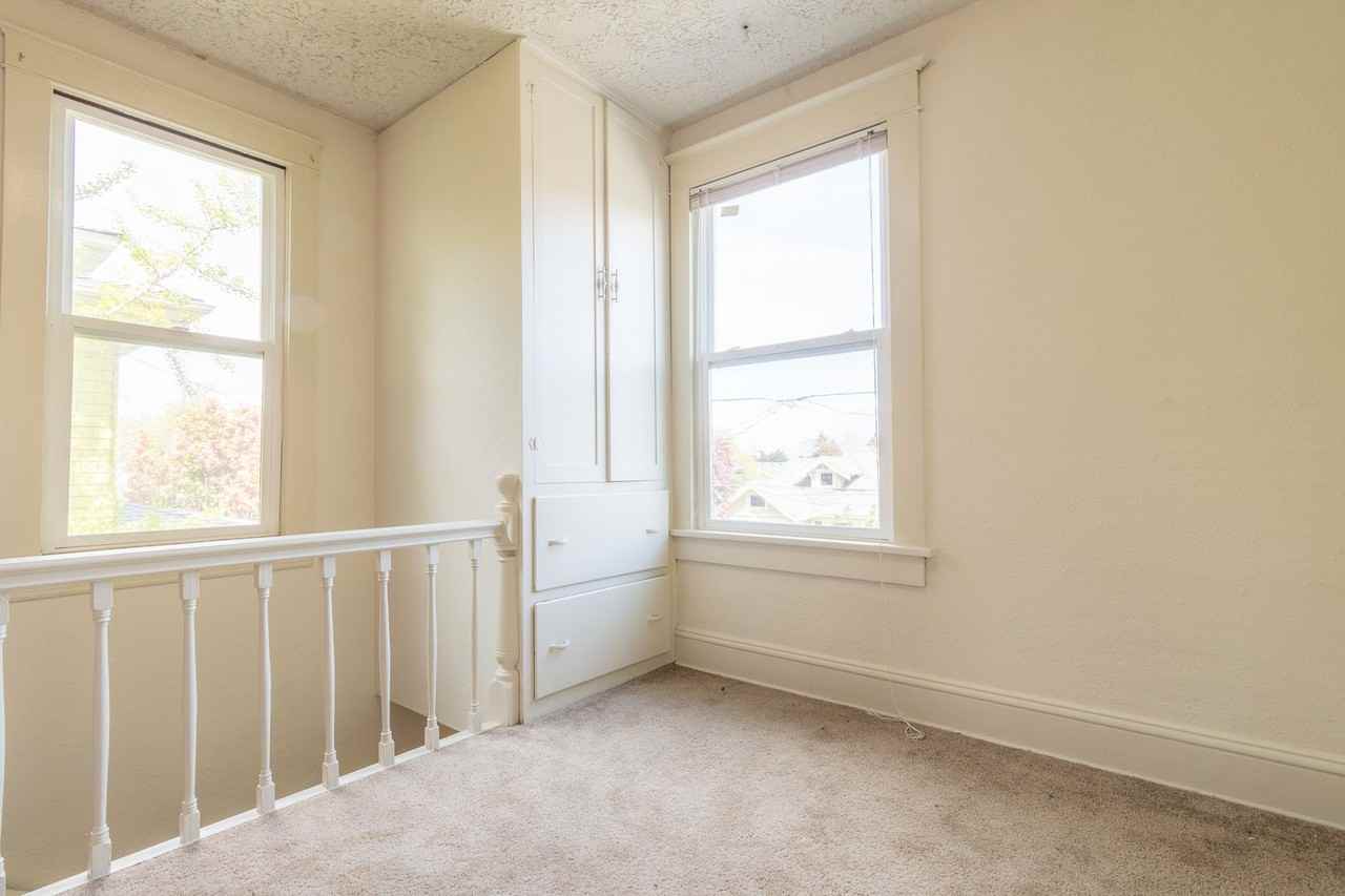 4715 Ne 17th Ave - Photo 7 of 18