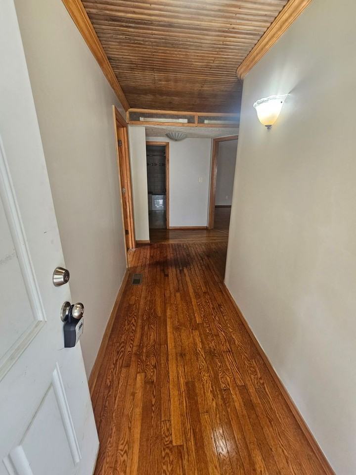 1012 W Elm Arc - Photo 2 of 14