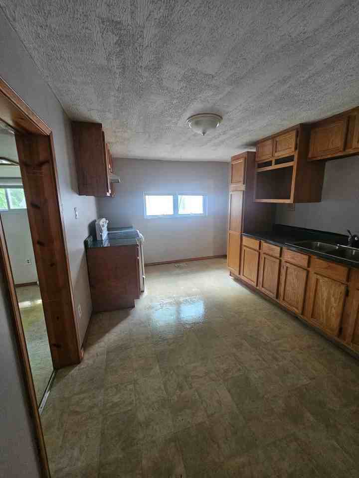 1012 W Elm Arc - Photo 7 of 14