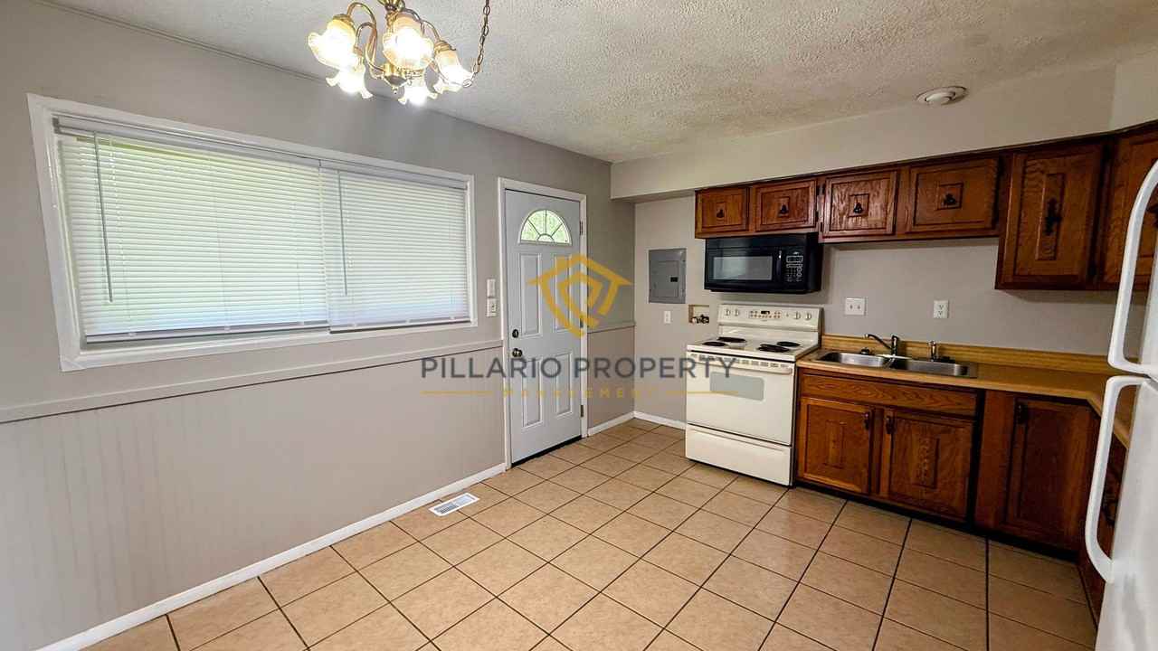 3720 Allison Ave - Photo 4 of 18
