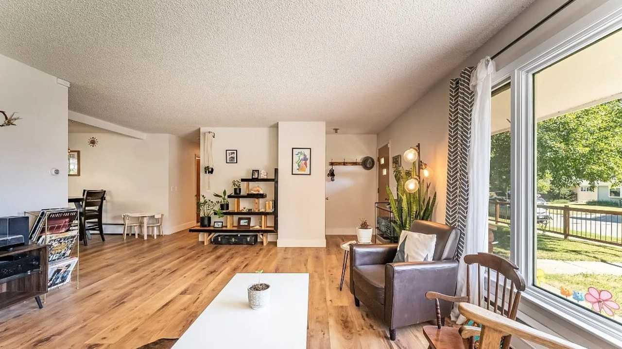 303 N 10th Ave - Photo 6 of 34