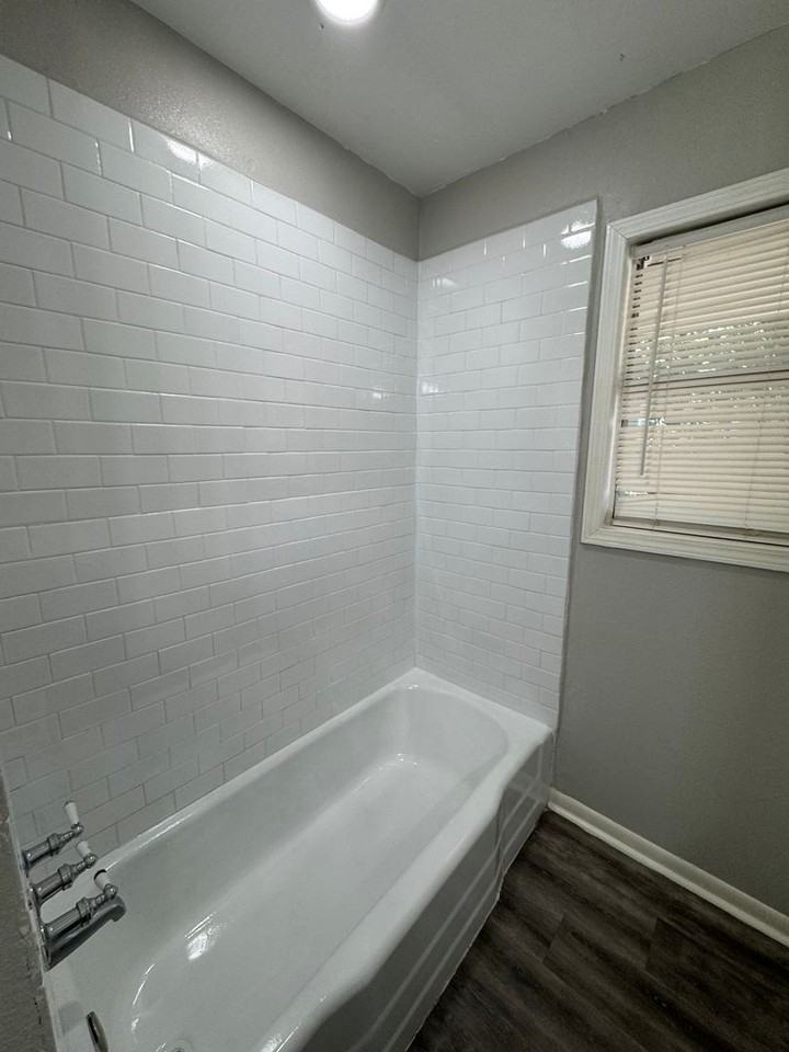 511 Powers St - Photo 4 of 8