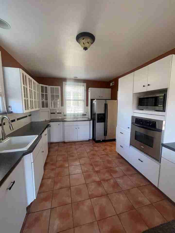 302 Boston Ave - Photo 6 of 27