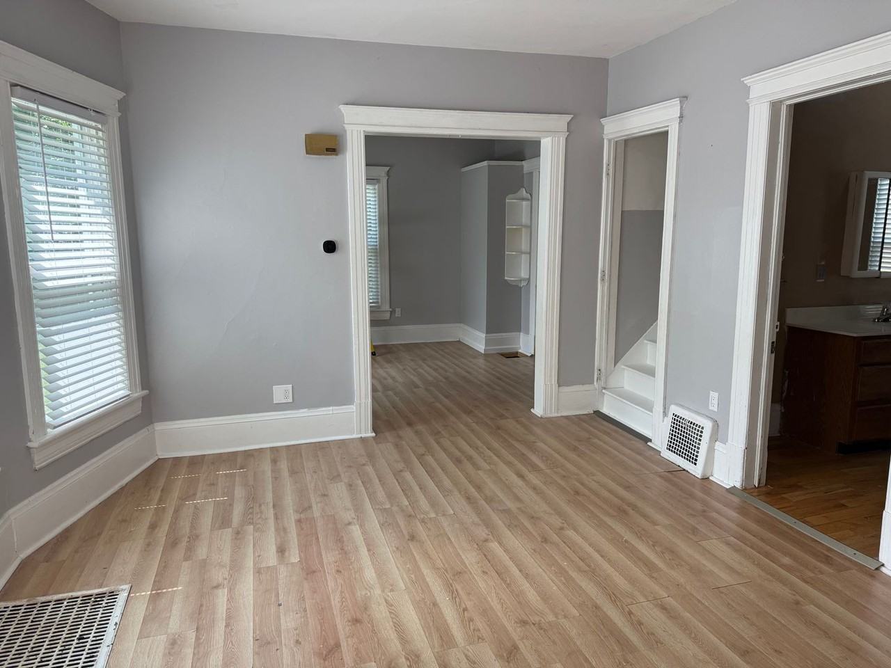 222 N Gorham St - Photo 6 of 17