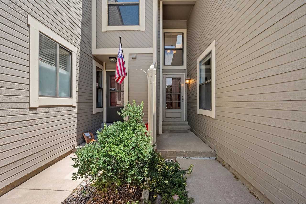 4602 S Fraser Cir #E - Photo 2 of 19