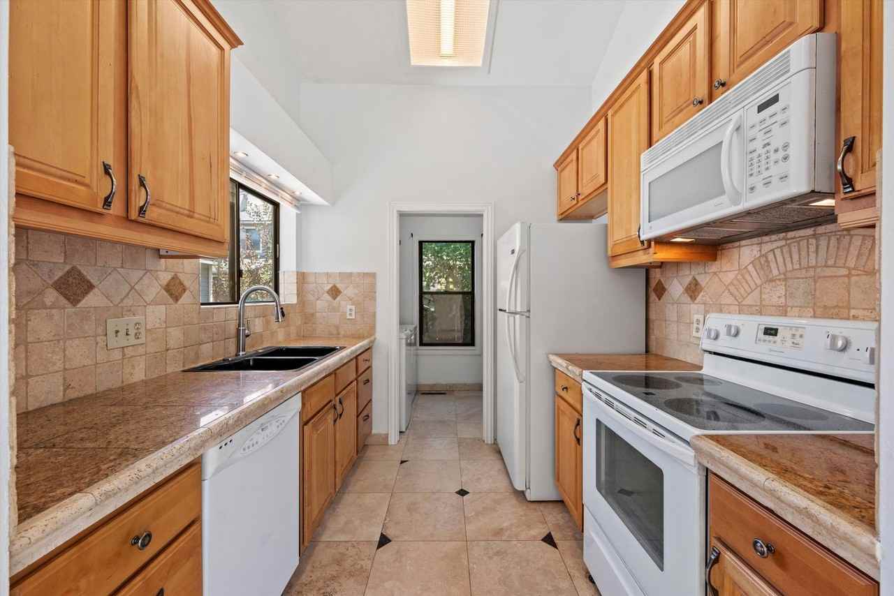 4602 S Fraser Cir #E - Photo 6 of 19