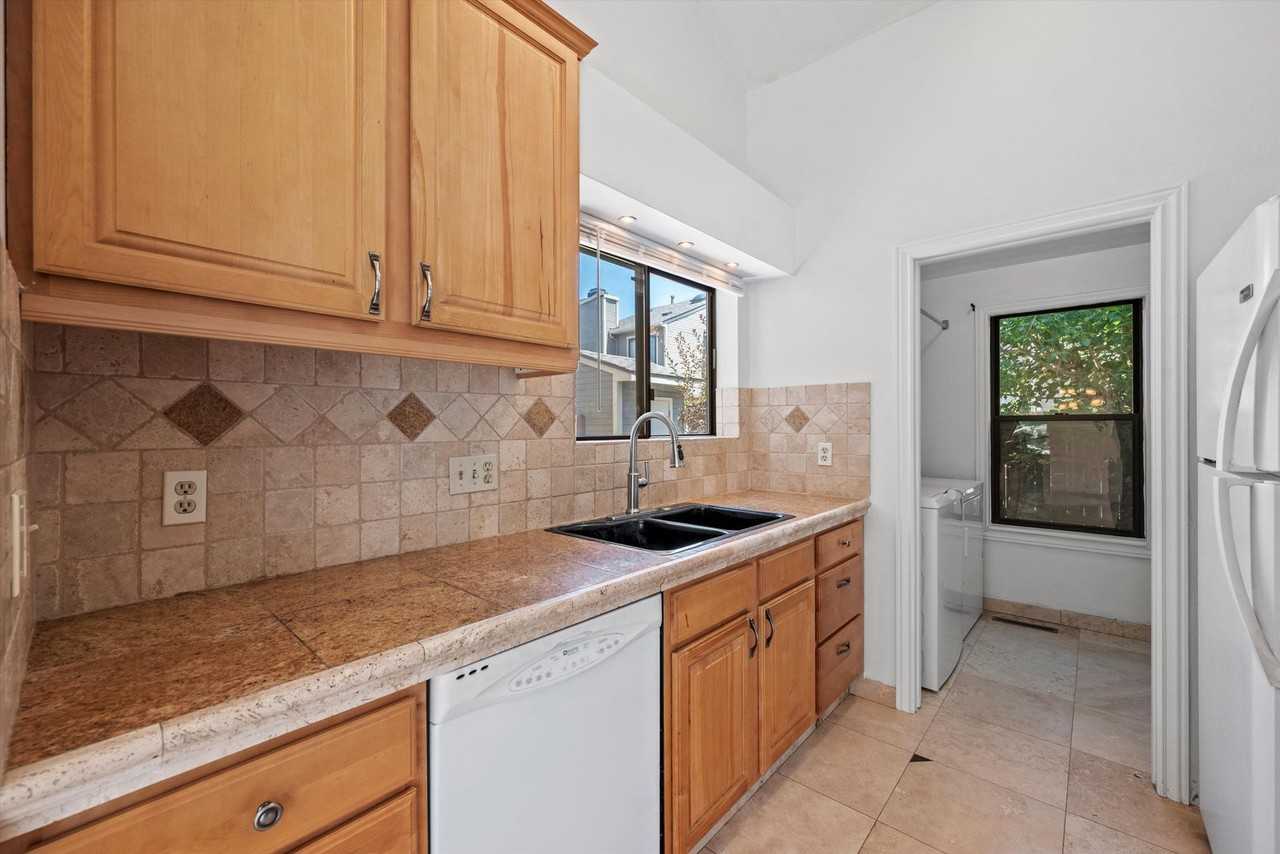4602 S Fraser Cir #E - Photo 7 of 19