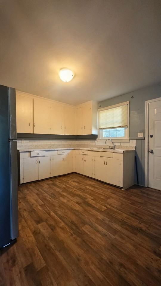 1702 W Lincoln Ave - Photo 5 of 16