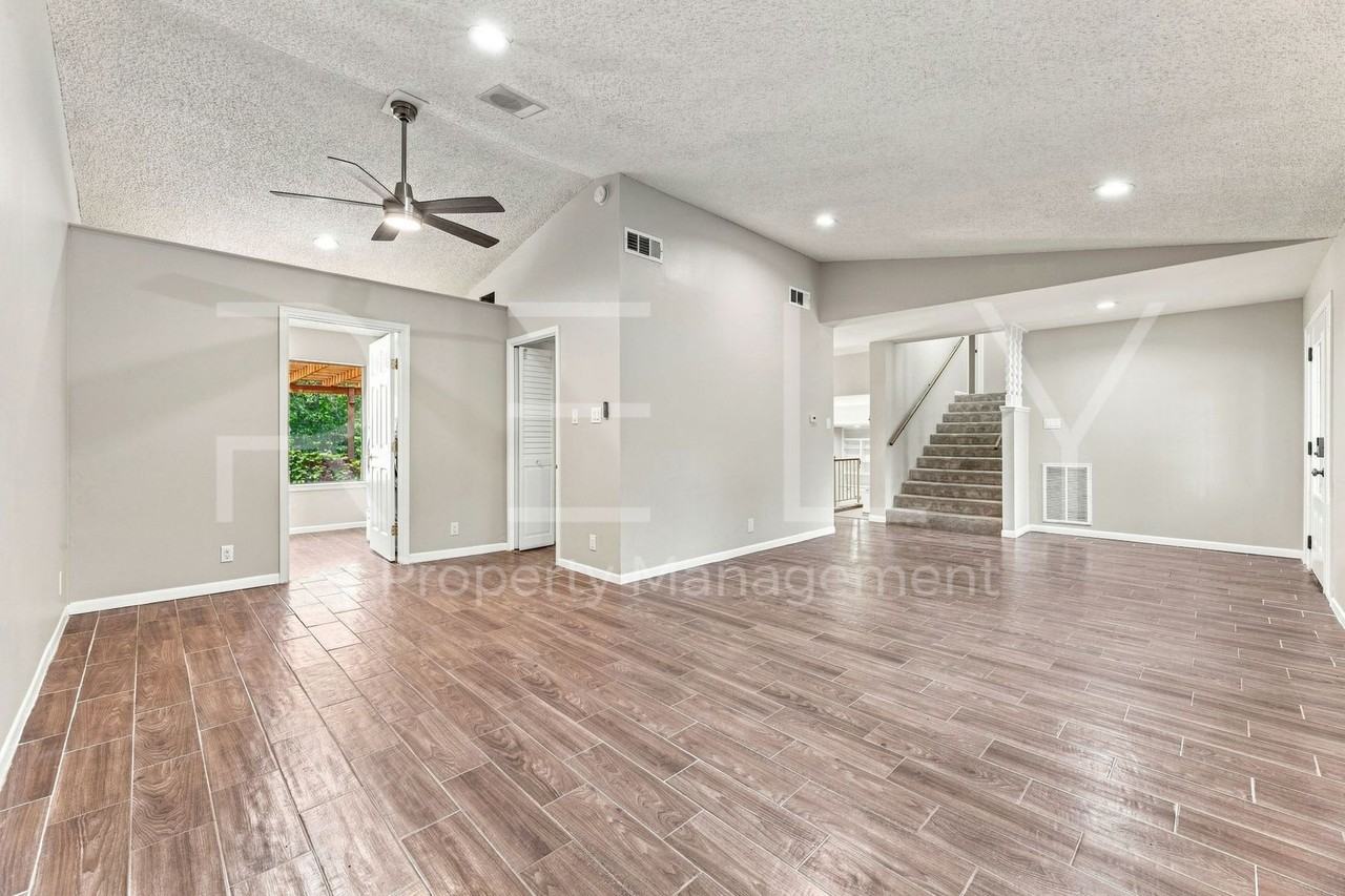 2404 Gabriel View Dr - Photo 6 of 46