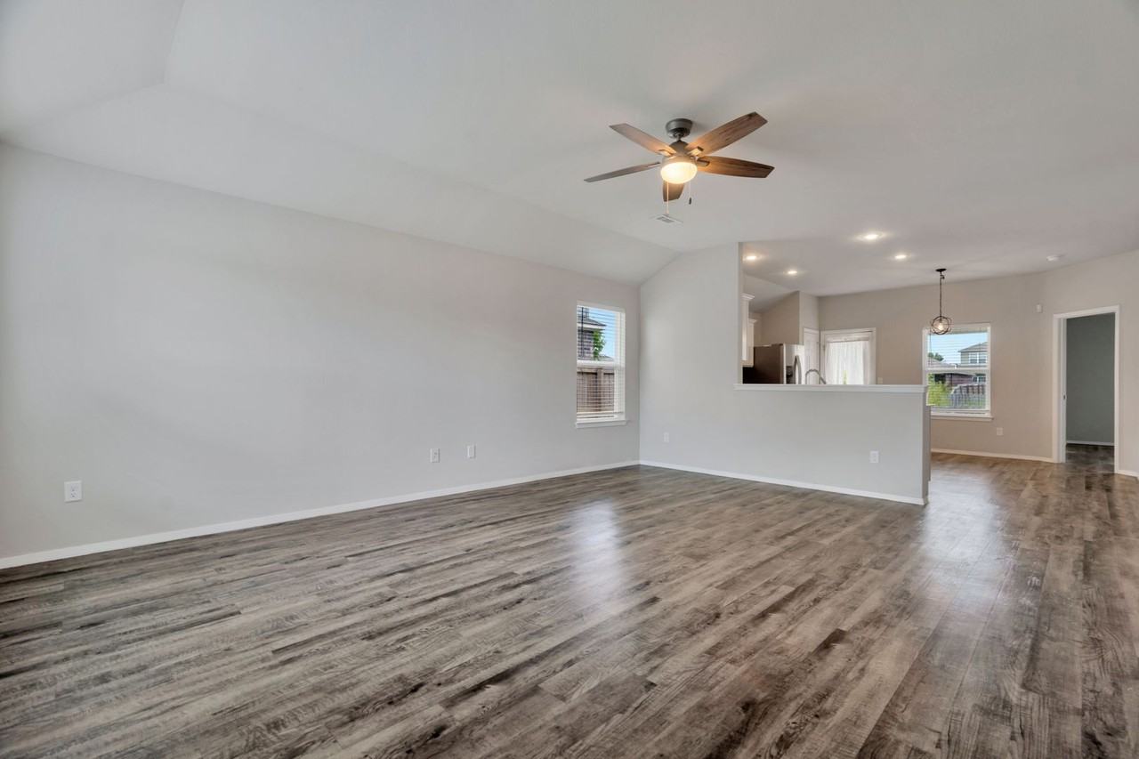 1181 S Ivory Bill Ln - Photo 4 of 20