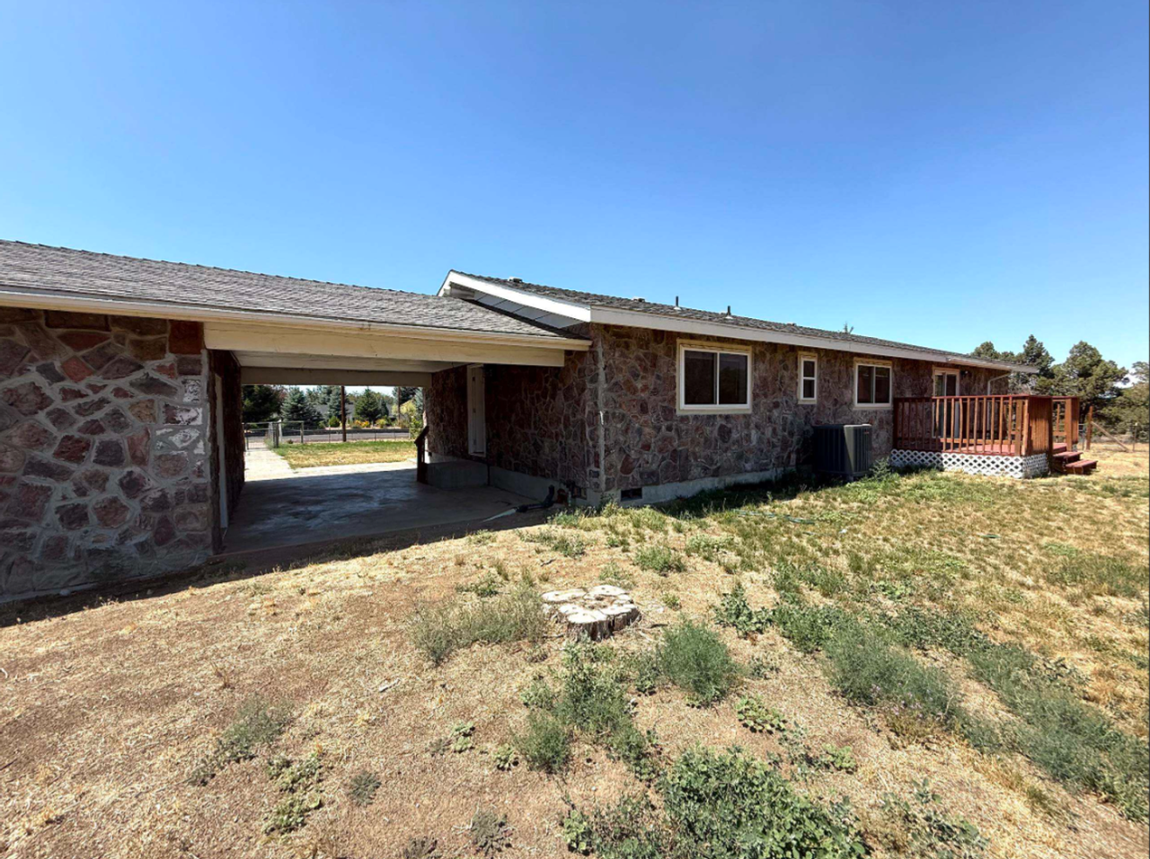 3890 Nw 25th St - Photo 3 of 18