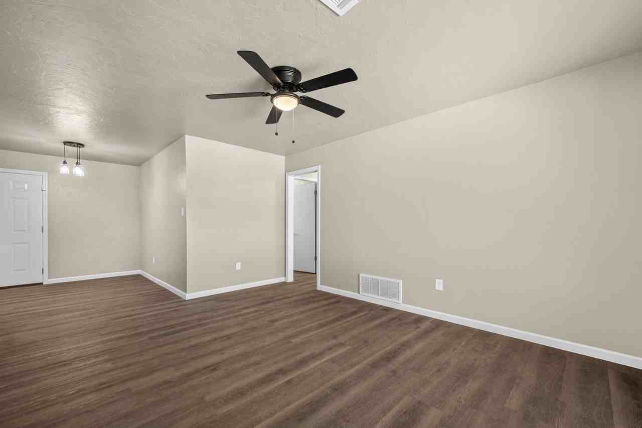 408 Sw 71st St - Photo 5 of 21