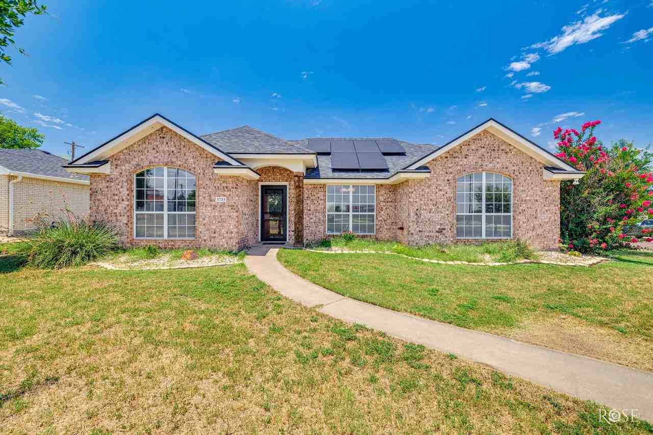 1724 Edmund Blvd - Photo 4 of 30
