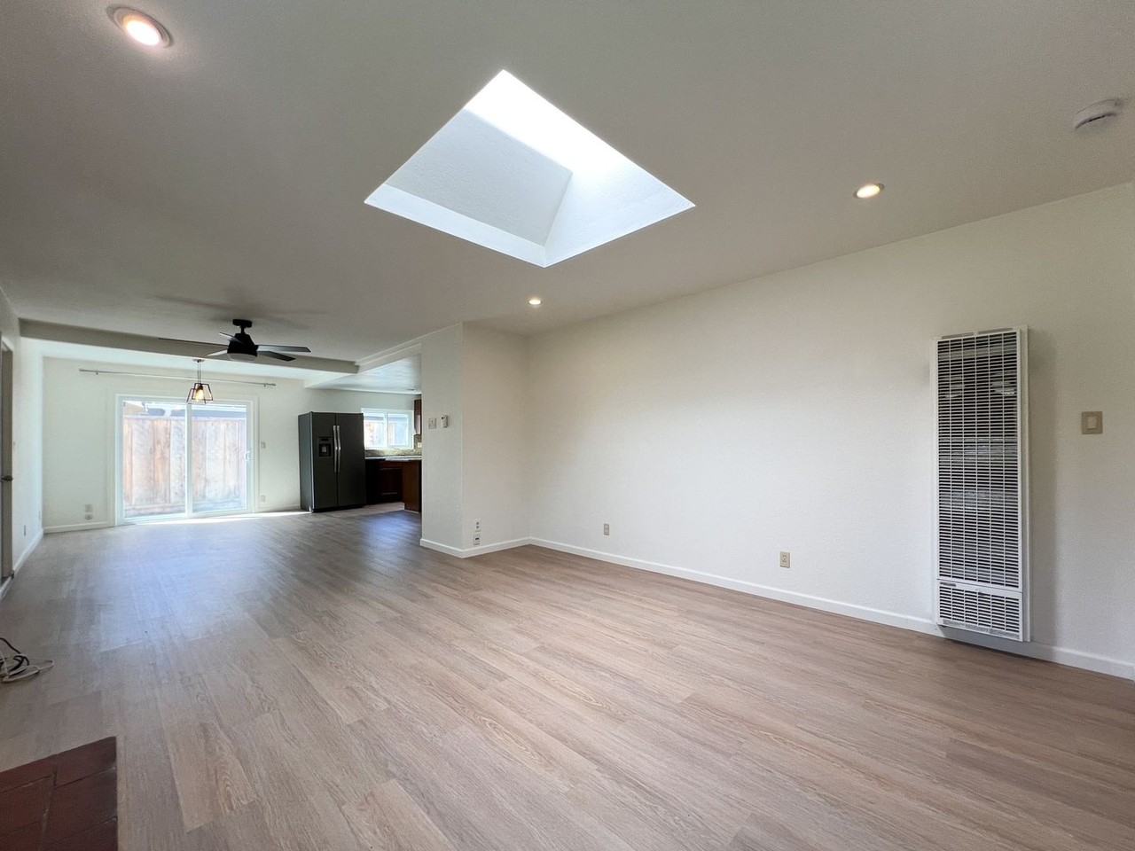34 Queens Ct - Photo 4 of 30