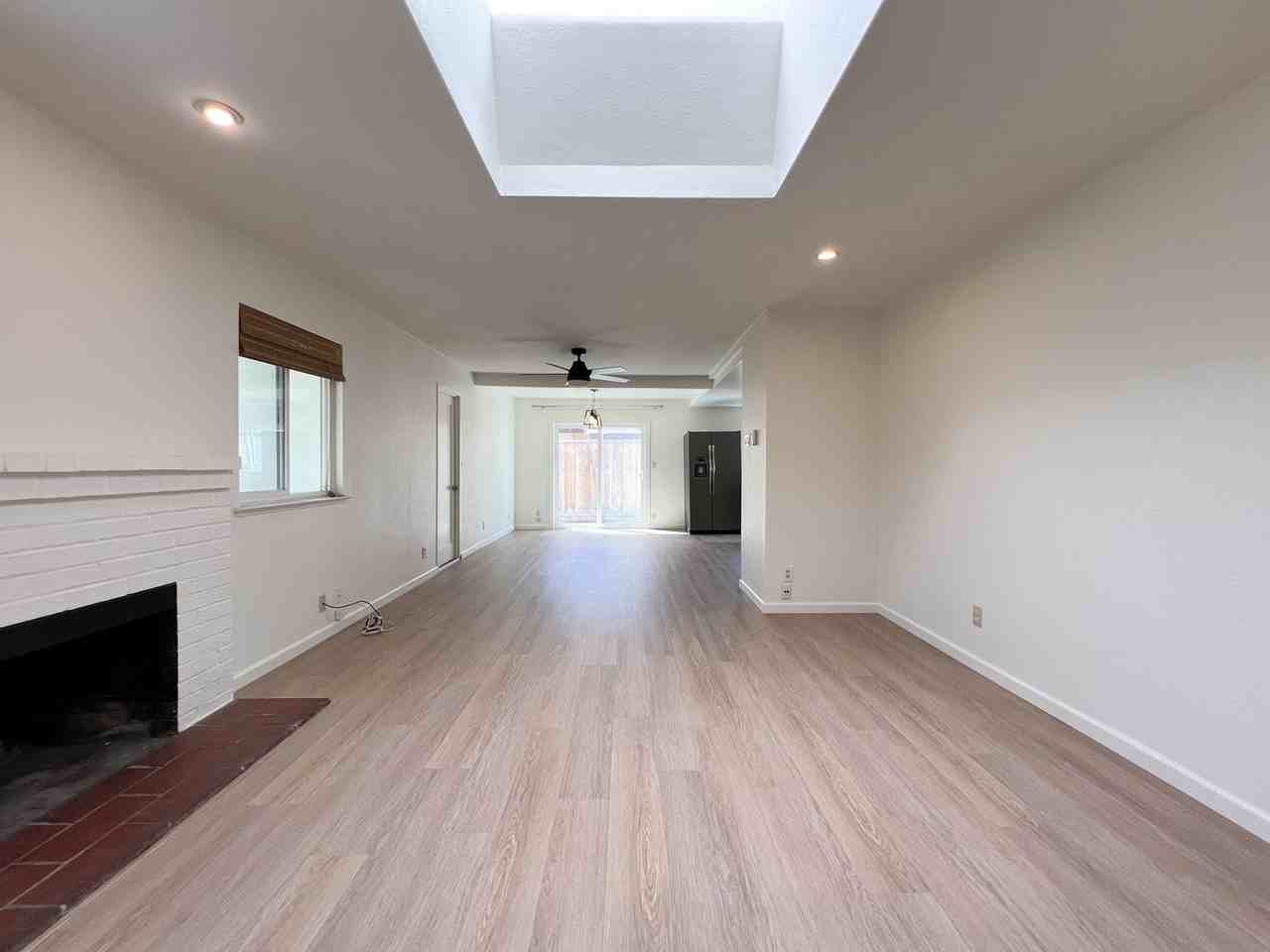 34 Queens Ct - Photo 5 of 30