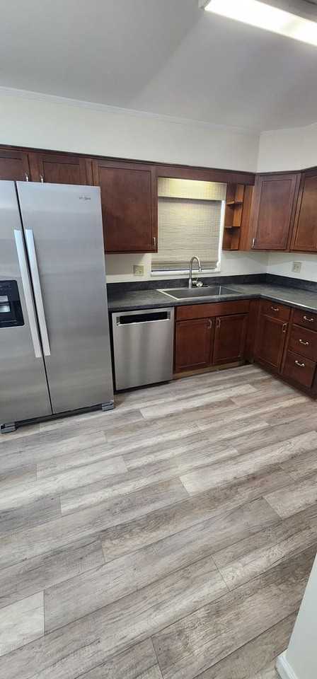 570 570 Capri Road - Photo 6 of 26