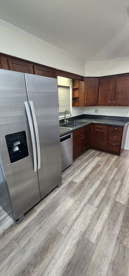 570 570 Capri Road - Photo 7 of 26