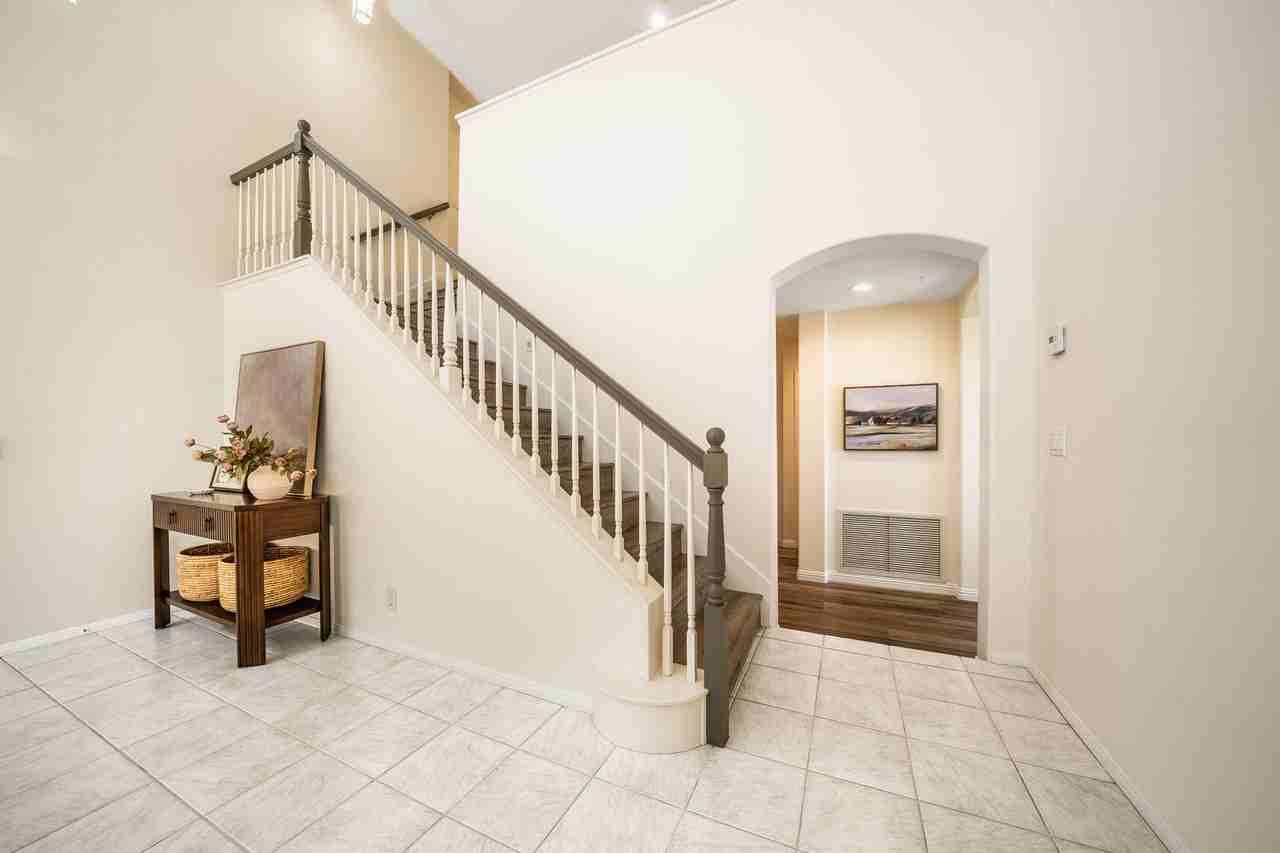 2283 Rock View Gln - Photo 7 of 50