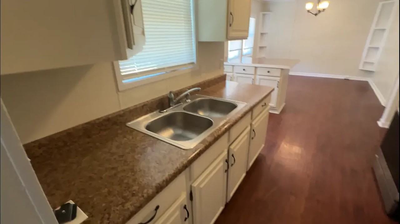 824 Madeline Ln - Photo 4 of 13