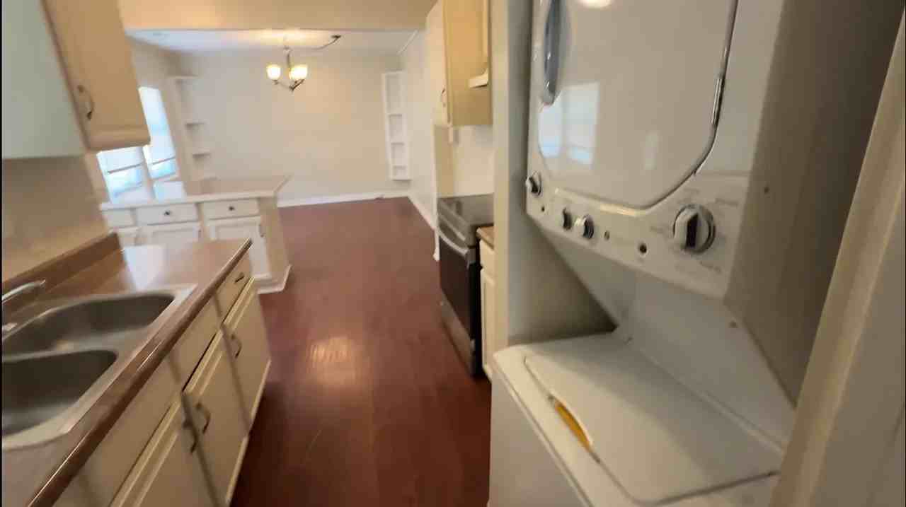 824 Madeline Ln - Photo 5 of 13