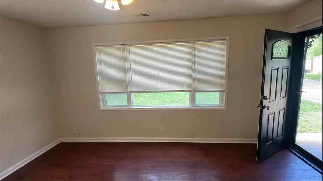 824 Madeline Ln - Photo 7 of 13