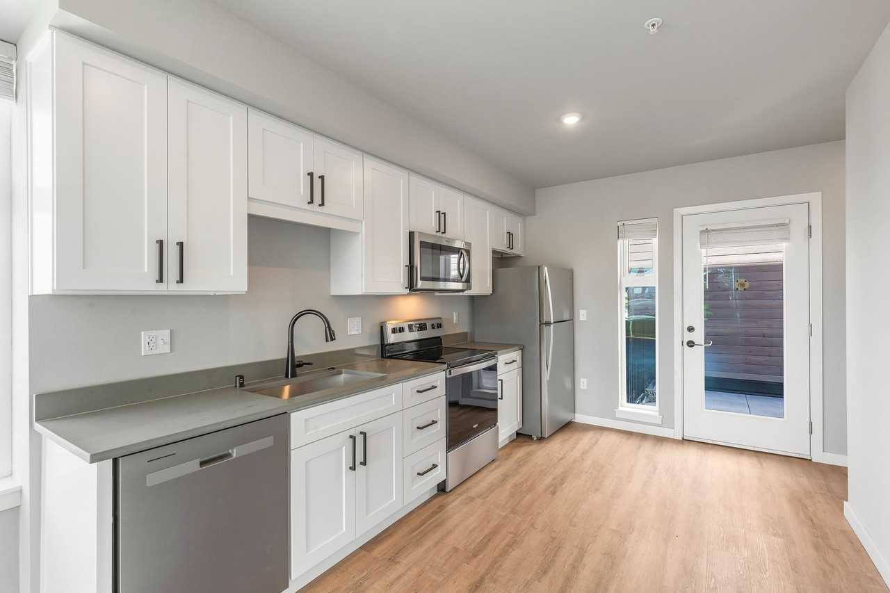 Phinney Townhomes - Photo 3 of 9