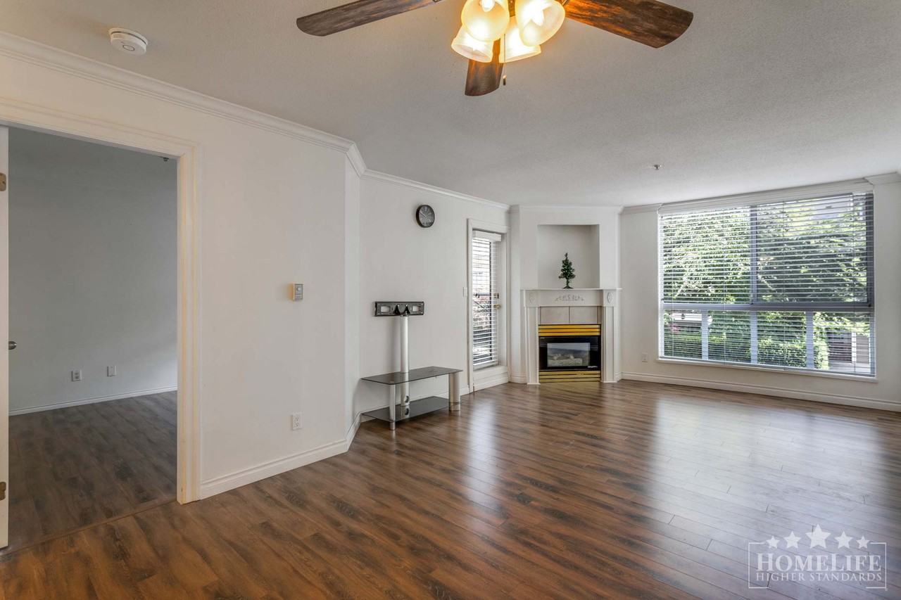 2485 Atkins Ave - Photo 4 of 24