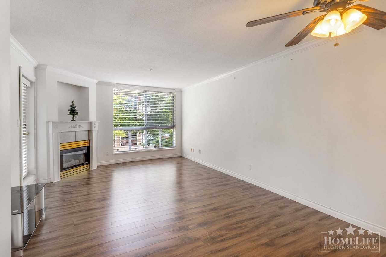 2485 Atkins Ave - Photo 5 of 24