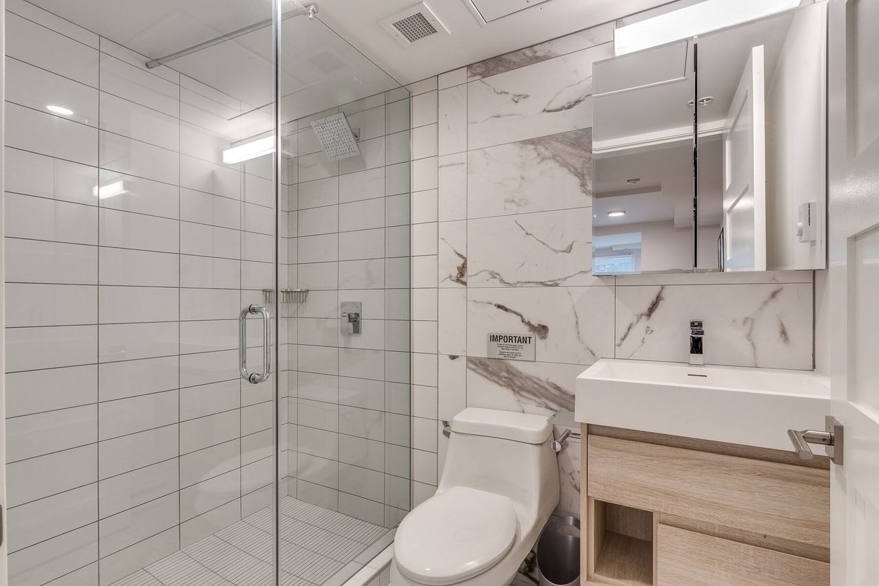 1431 - 1431 Haro Street - Photo 5 of 18